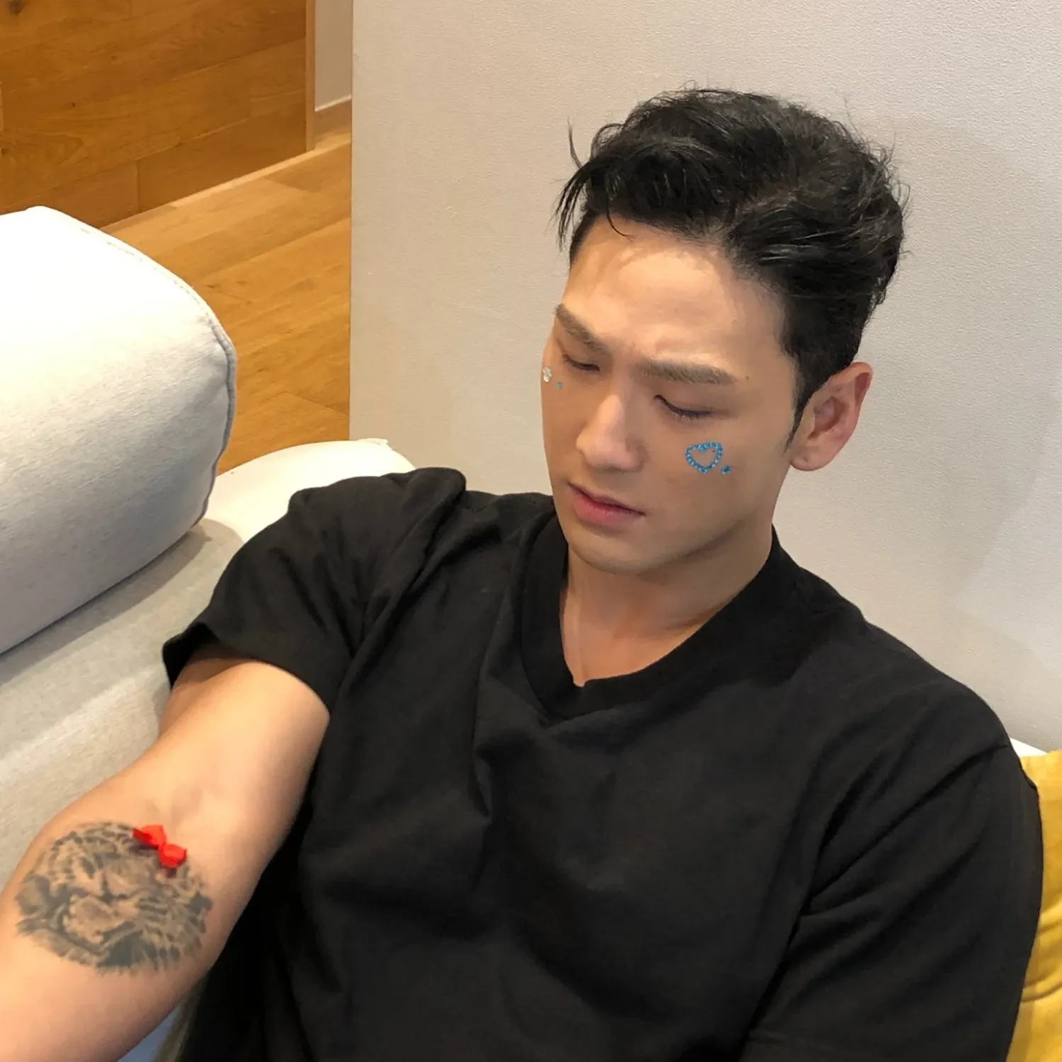 백호의 비하인드 컷