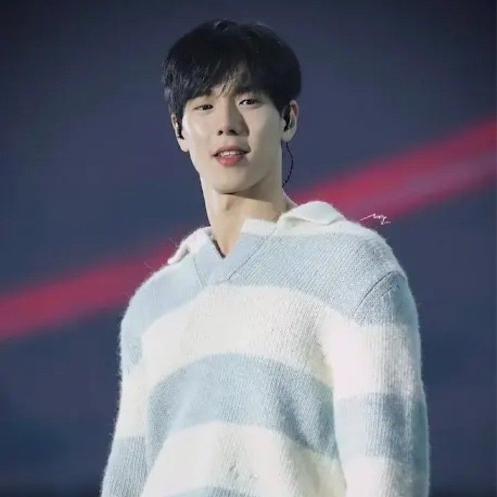 Behind-the-scenes cut of Shownu (MONSTA X)