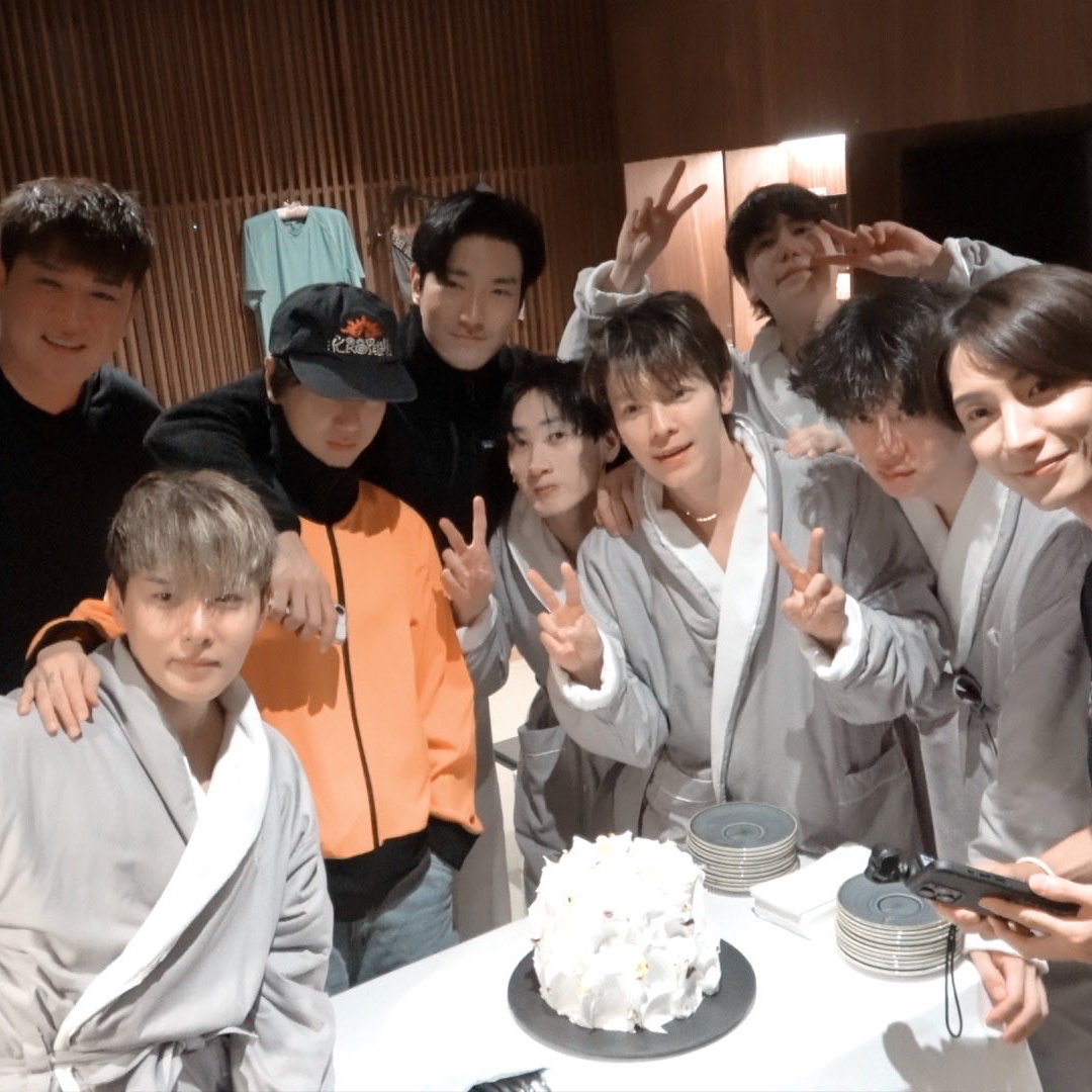 Potret di balik layar Super Junior