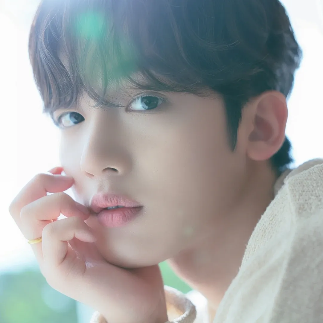 Behind-the-scenes cut of Kim Yohan (WEi)