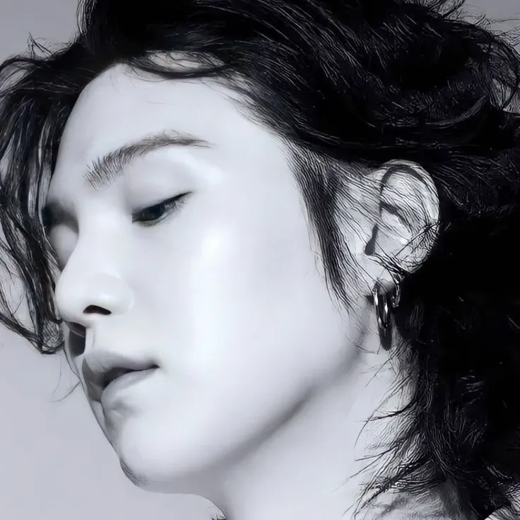 Behind-the-scenes cut of SUGA (BTS)