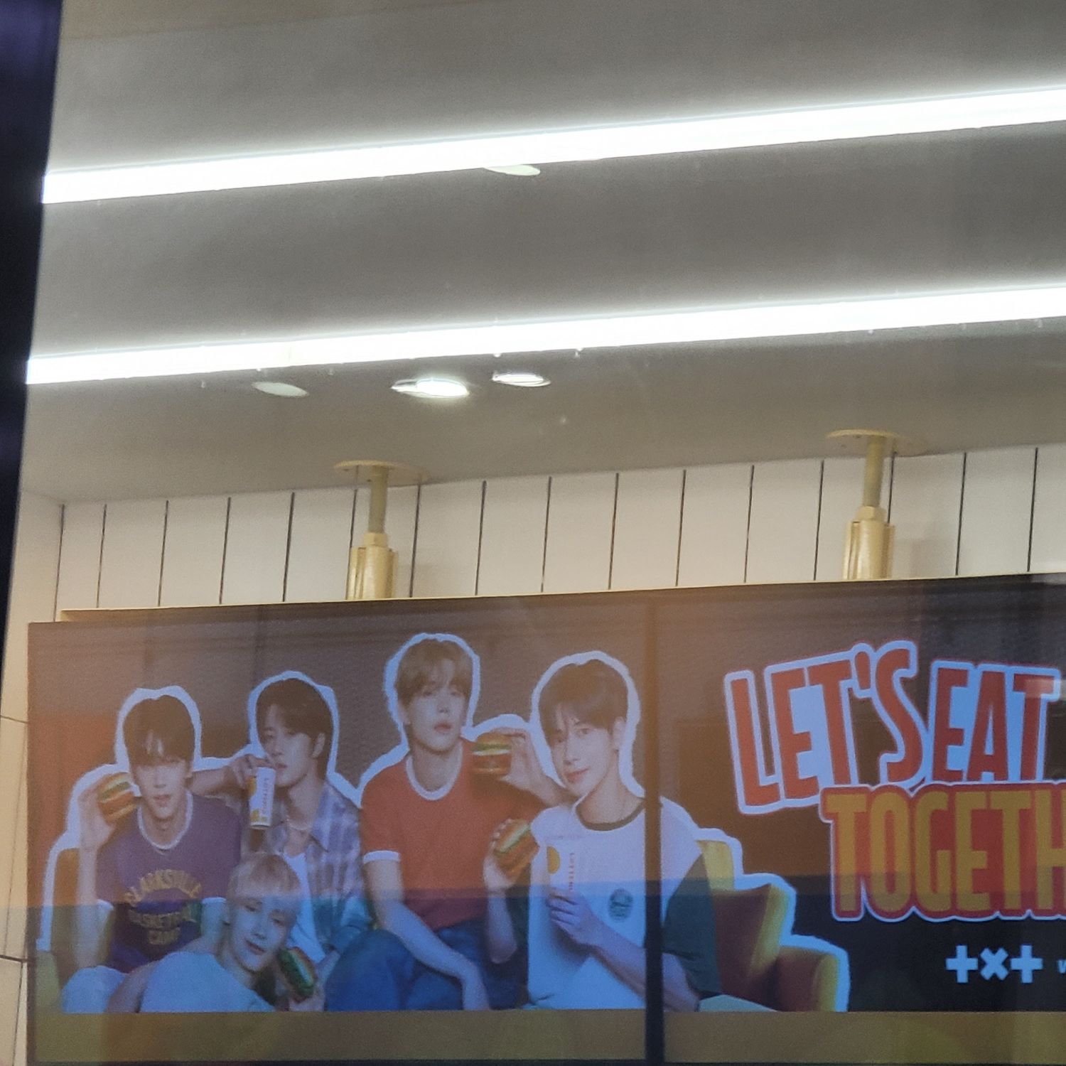 투모로우바이투게더 최근 활동샷