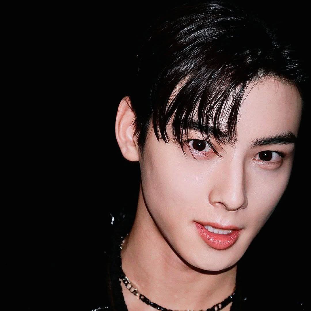 Latest photo of Eunwoo (ASTRO)