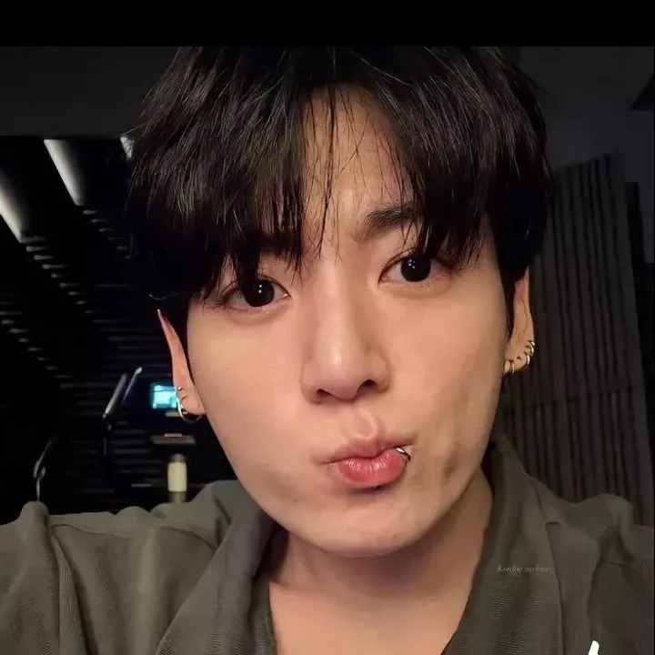 Foto aktivitas terbaru BTS