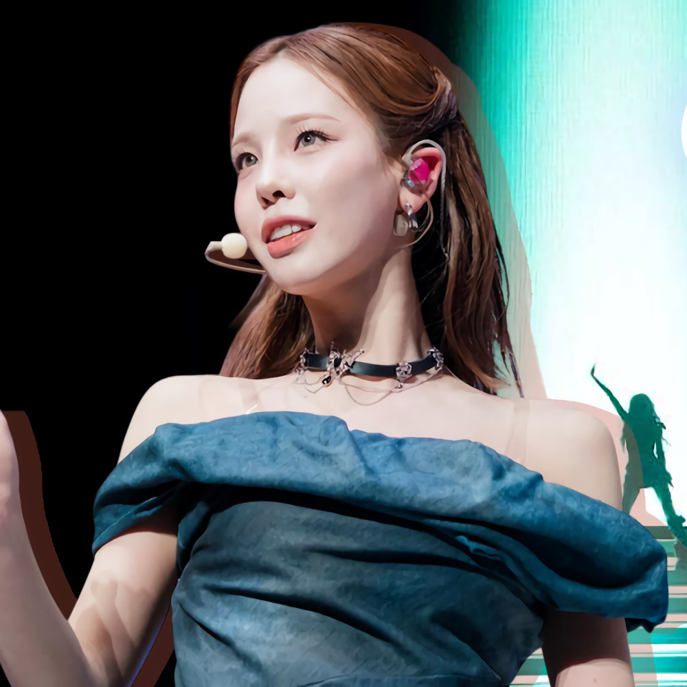 Behind-the-scenes cut of Mako (NiziU)