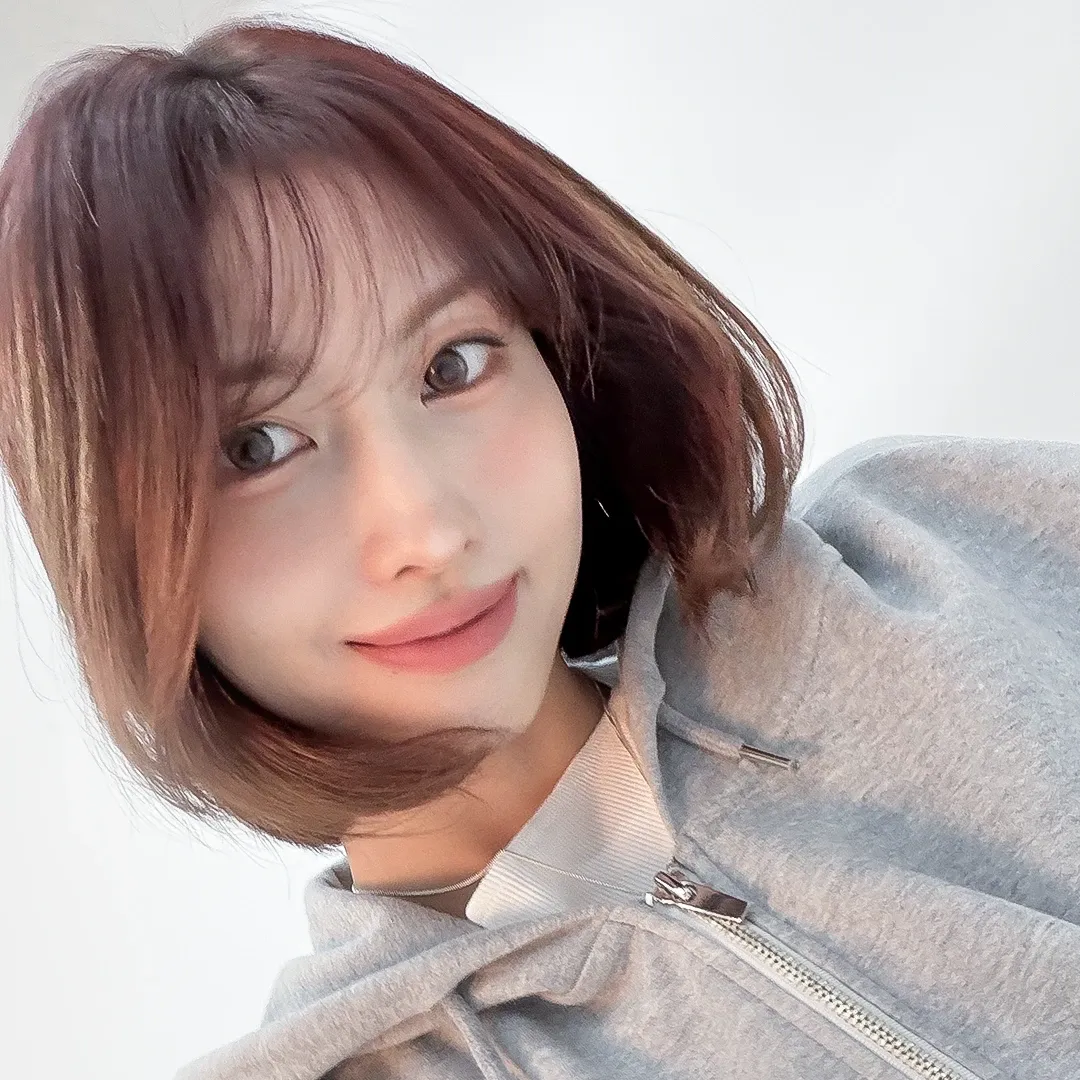 モモ (TWICE)の最新写真