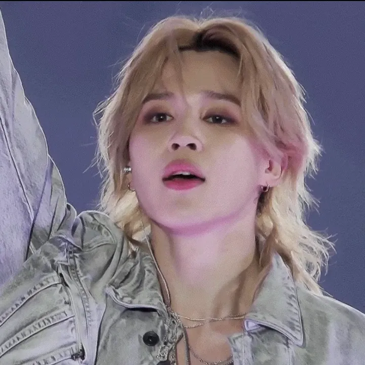 Foto aktivitas terbaru Jimin (BTS)