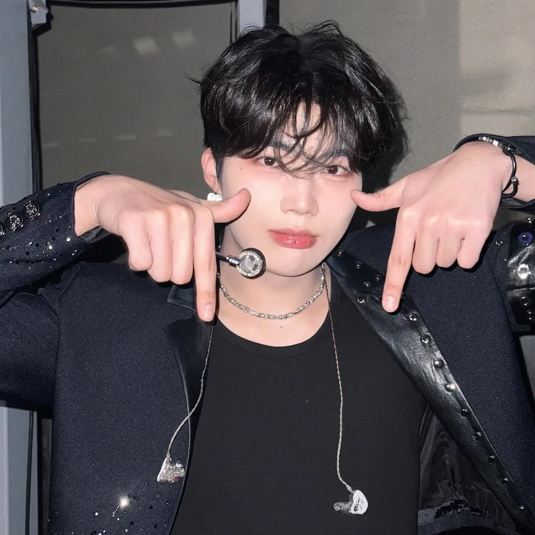 Behind-the-scenes cut of Park Gunwook (ZEROBASEONE)