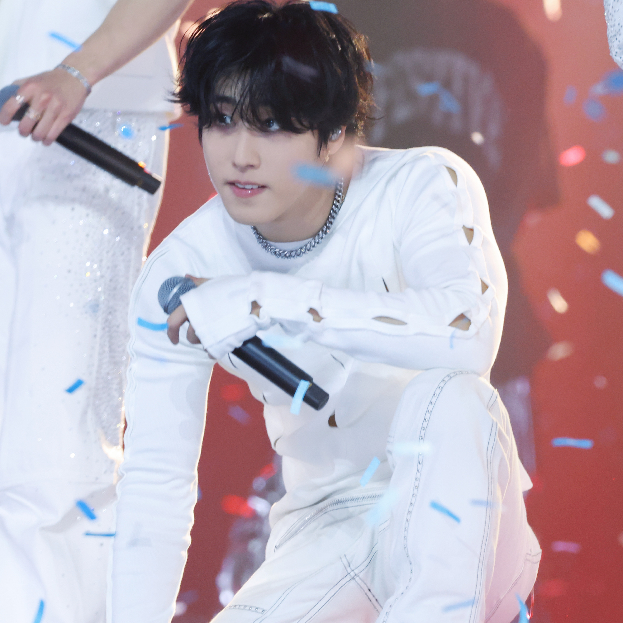 Behind-the-scenes cut of HAN (Stray Kids)