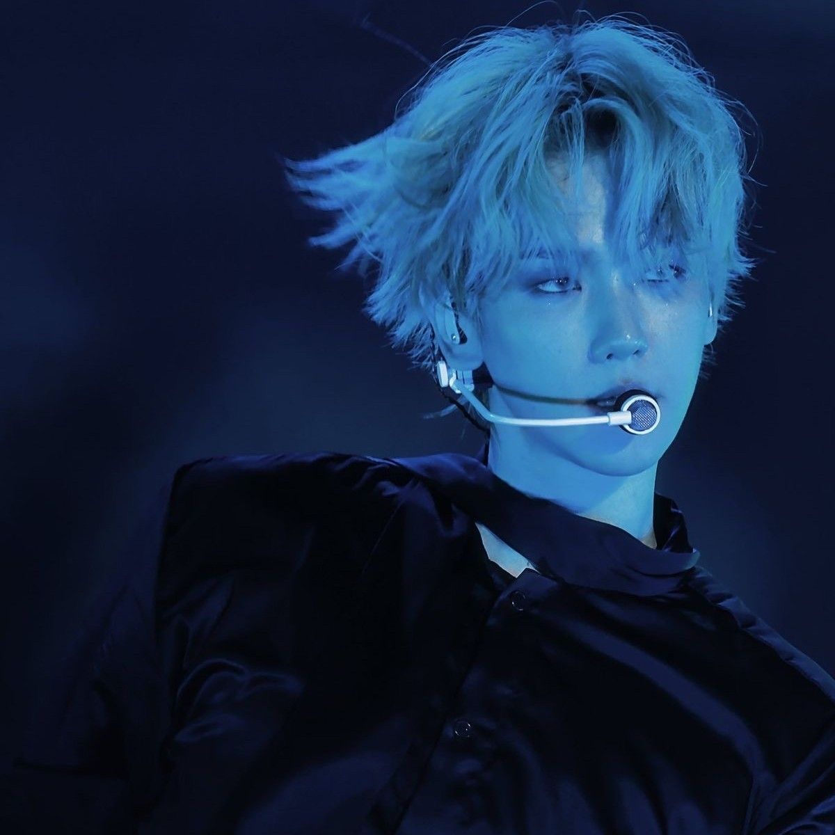 백현 (EXO)의 비하인드 컷