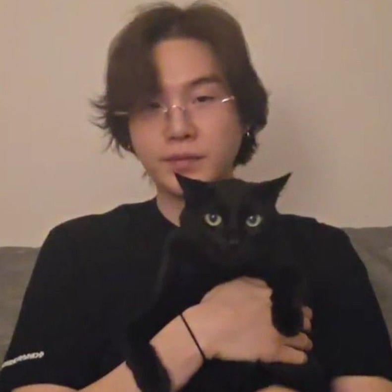 Behind-the-scenes cut of SUGA (BTS)