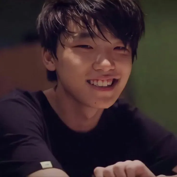 A moment captured by Dino (SEVENTEEN)'s fan