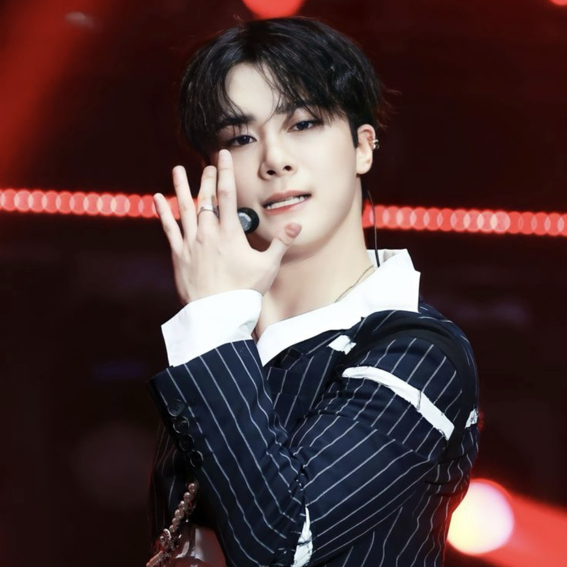 A moment captured by Moonbin (ASTRO)'s fan