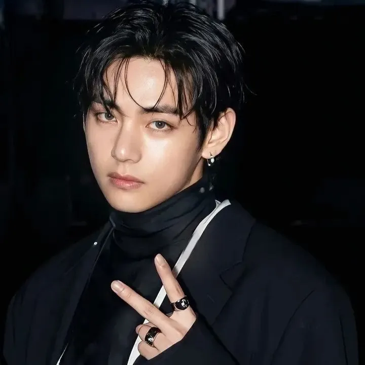 뷔 (방탄소년단)의 비하인드 컷