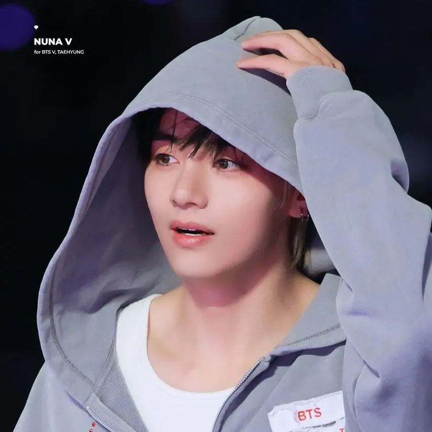 Latest photo of V (BTS)