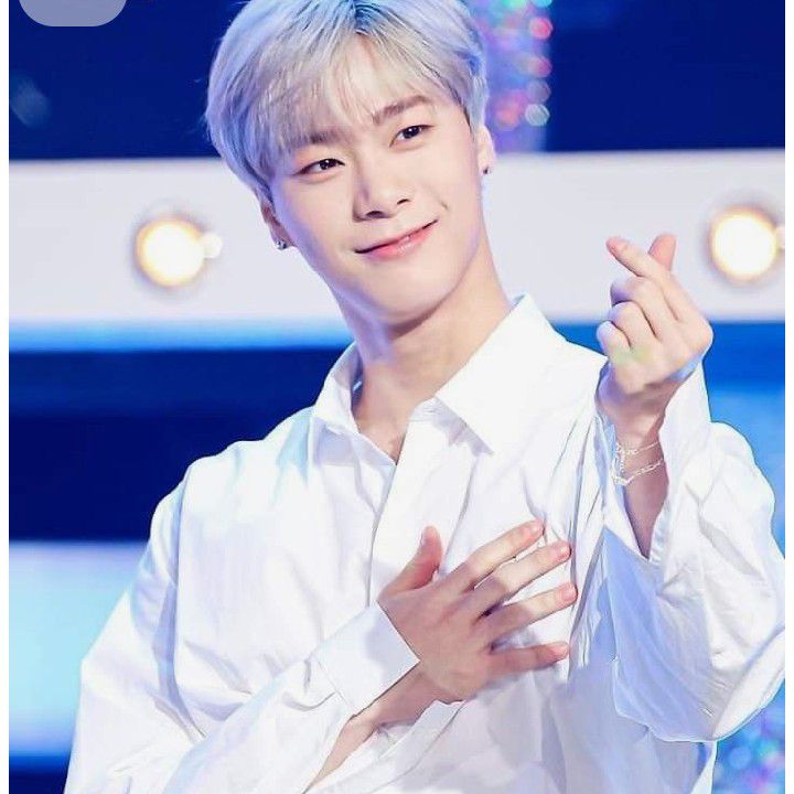 Behind-the-scenes cut of Moonbin (ASTRO)