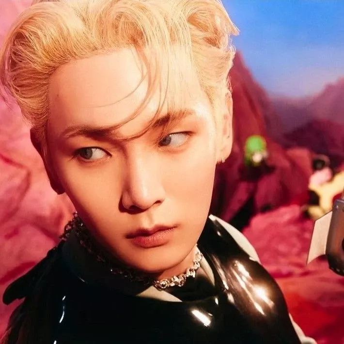 Behind-the-scenes cut of Key (SHINee)