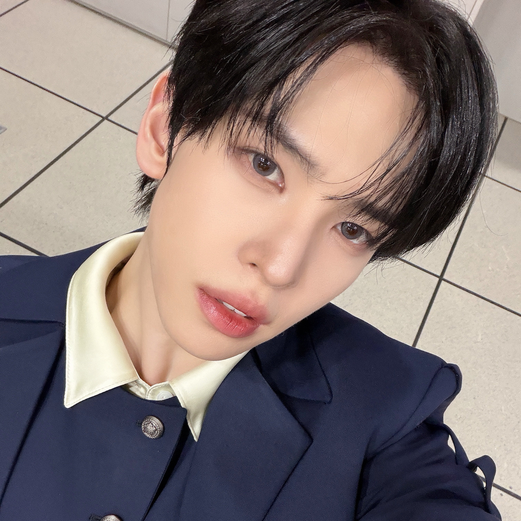 Recent activity shot of Allen (CRAVITY)