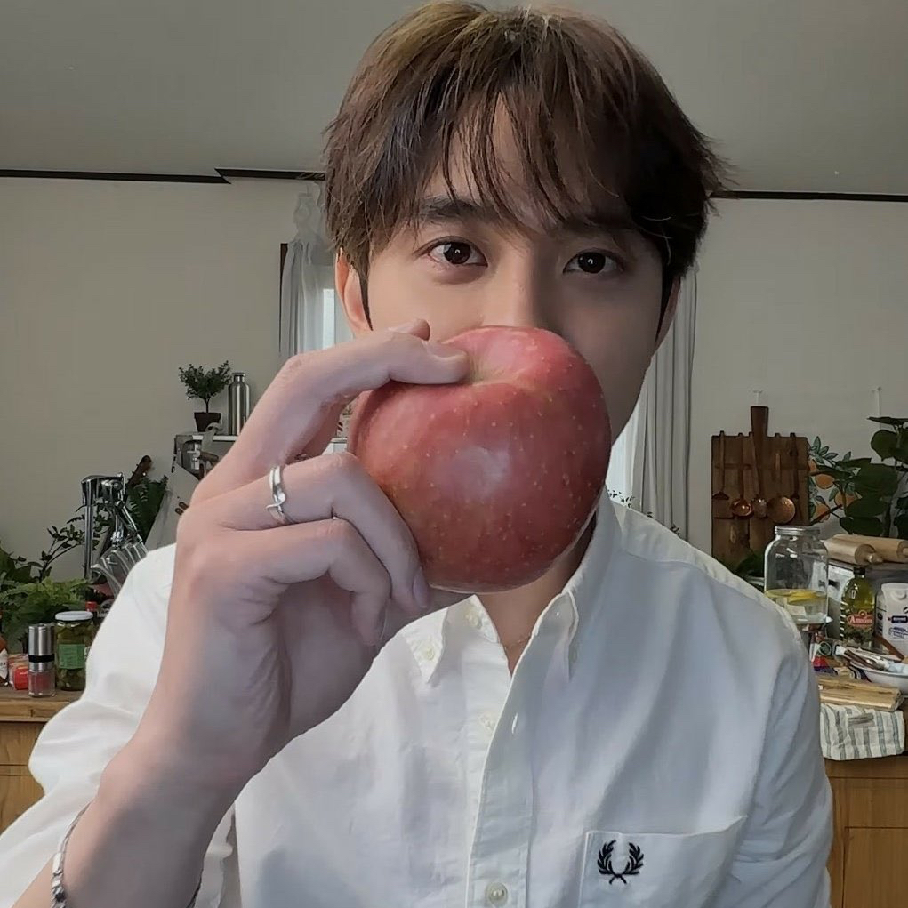 Behind-the-scenes cut of D.O. (EXO)