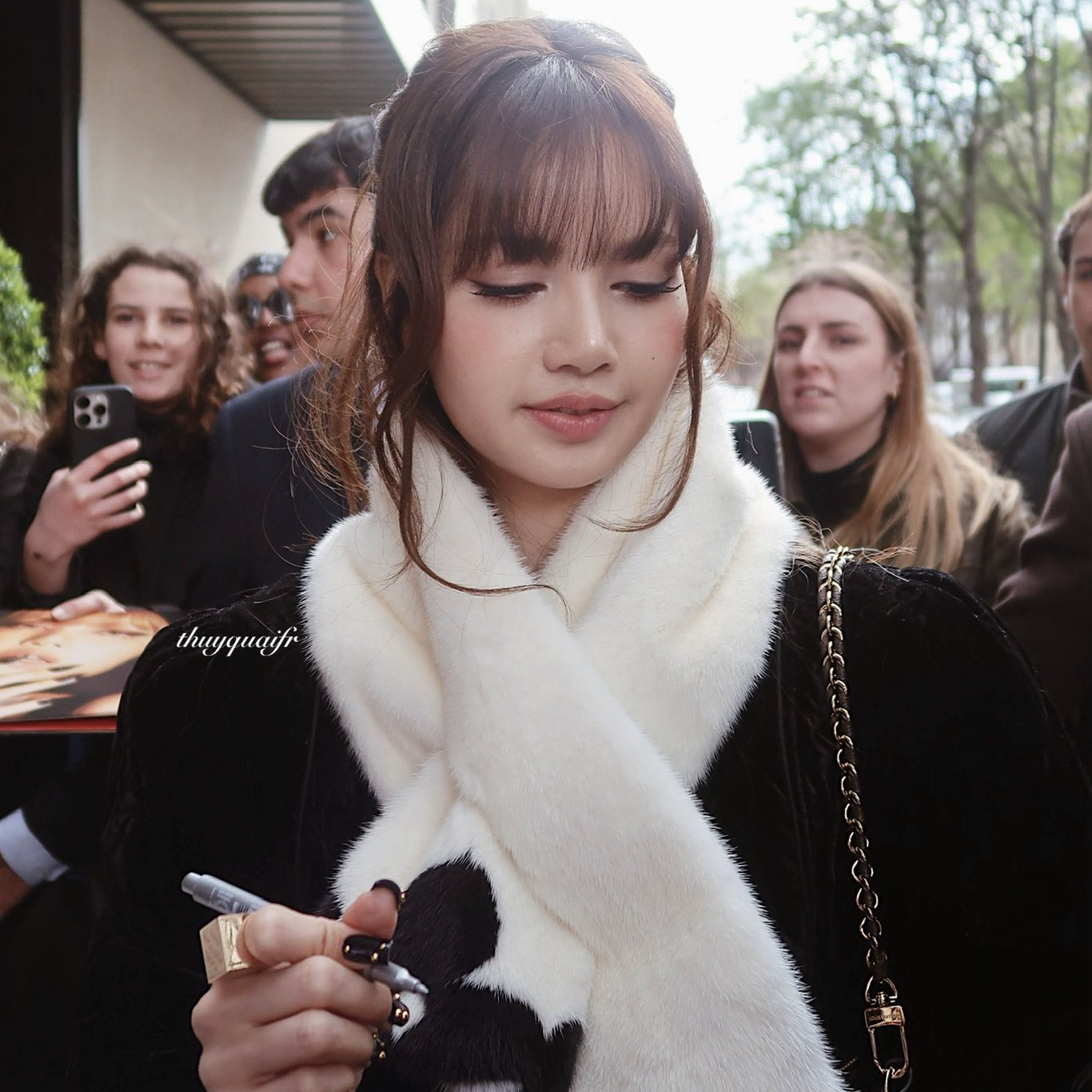 Potret di balik layar Lisa (BLACKPINK)