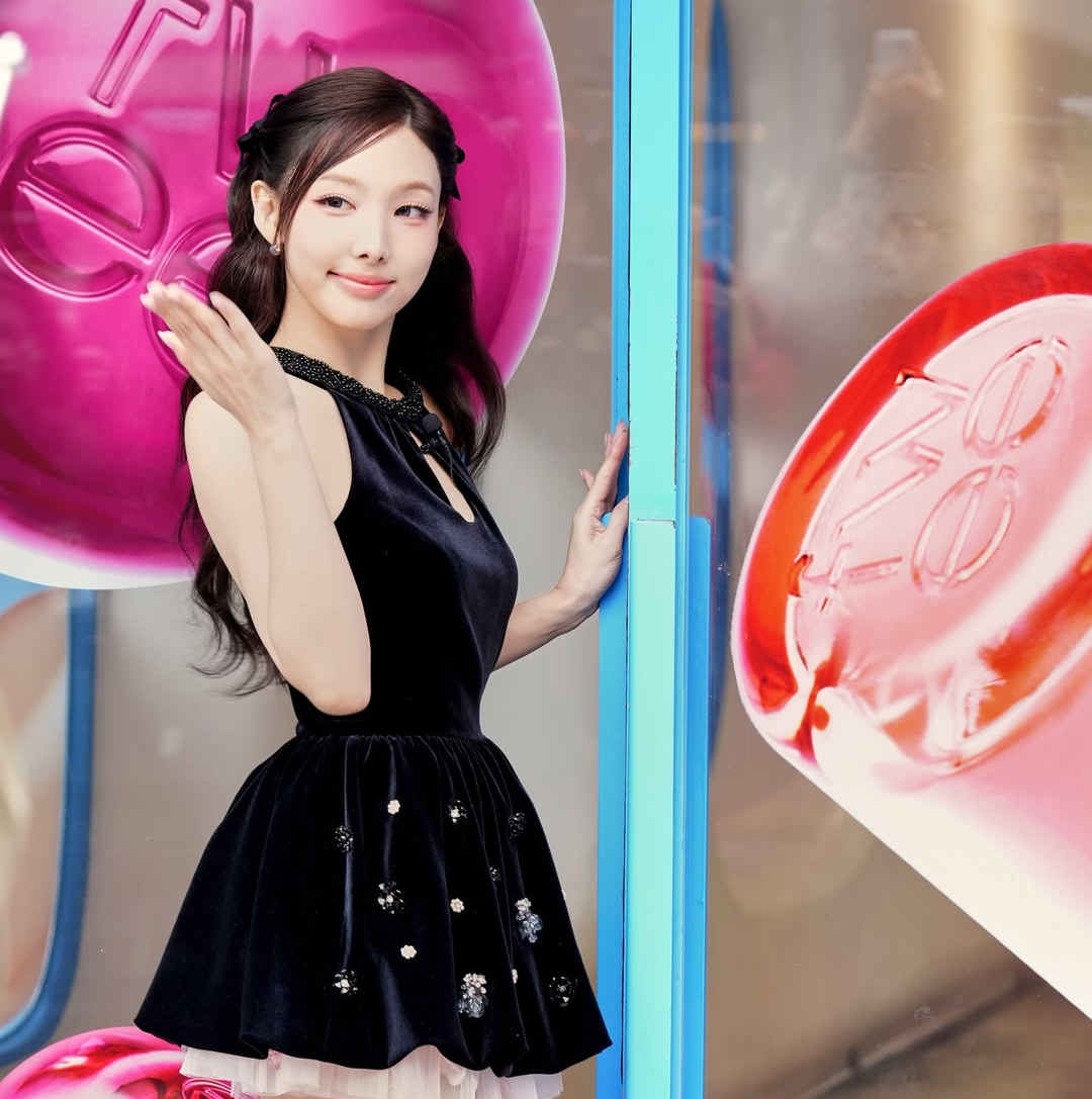 ナヨン (TWICE)の舞台裏ショット