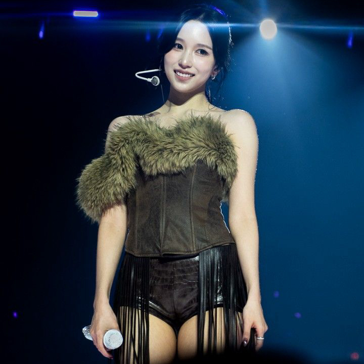 Foto terbaru Mina (TWICE)