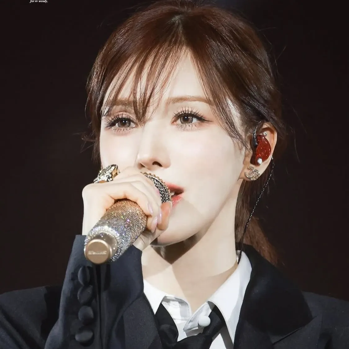 Behind-the-scenes cut of Wendy (Red Velvet)