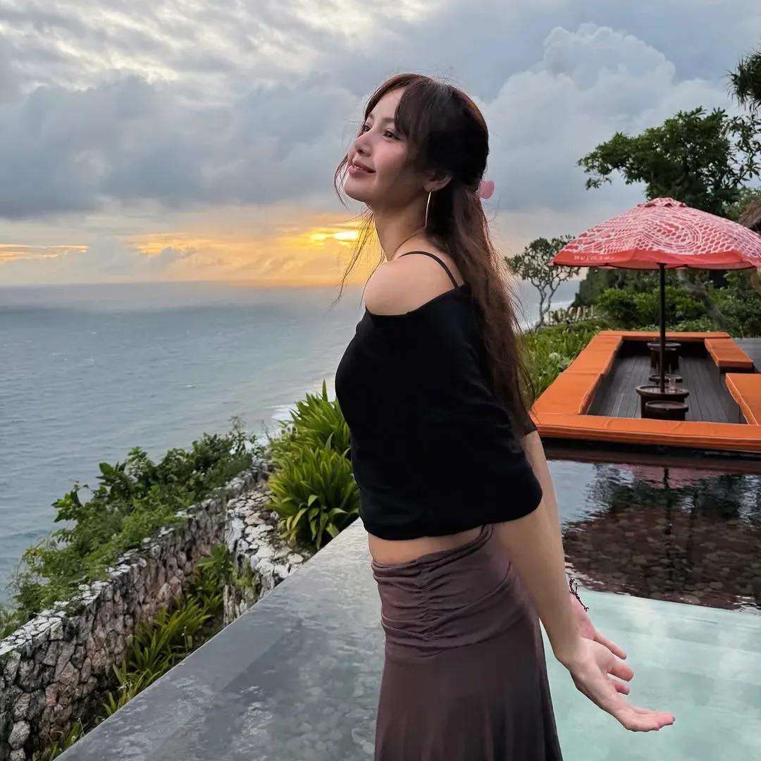 Foto aktivitas terbaru Lisa (BLACKPINK)