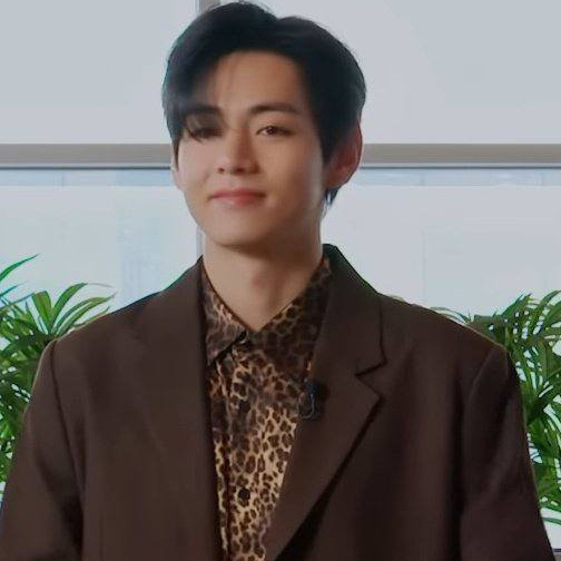 뷔 (방탄소년단) 최근 활동샷