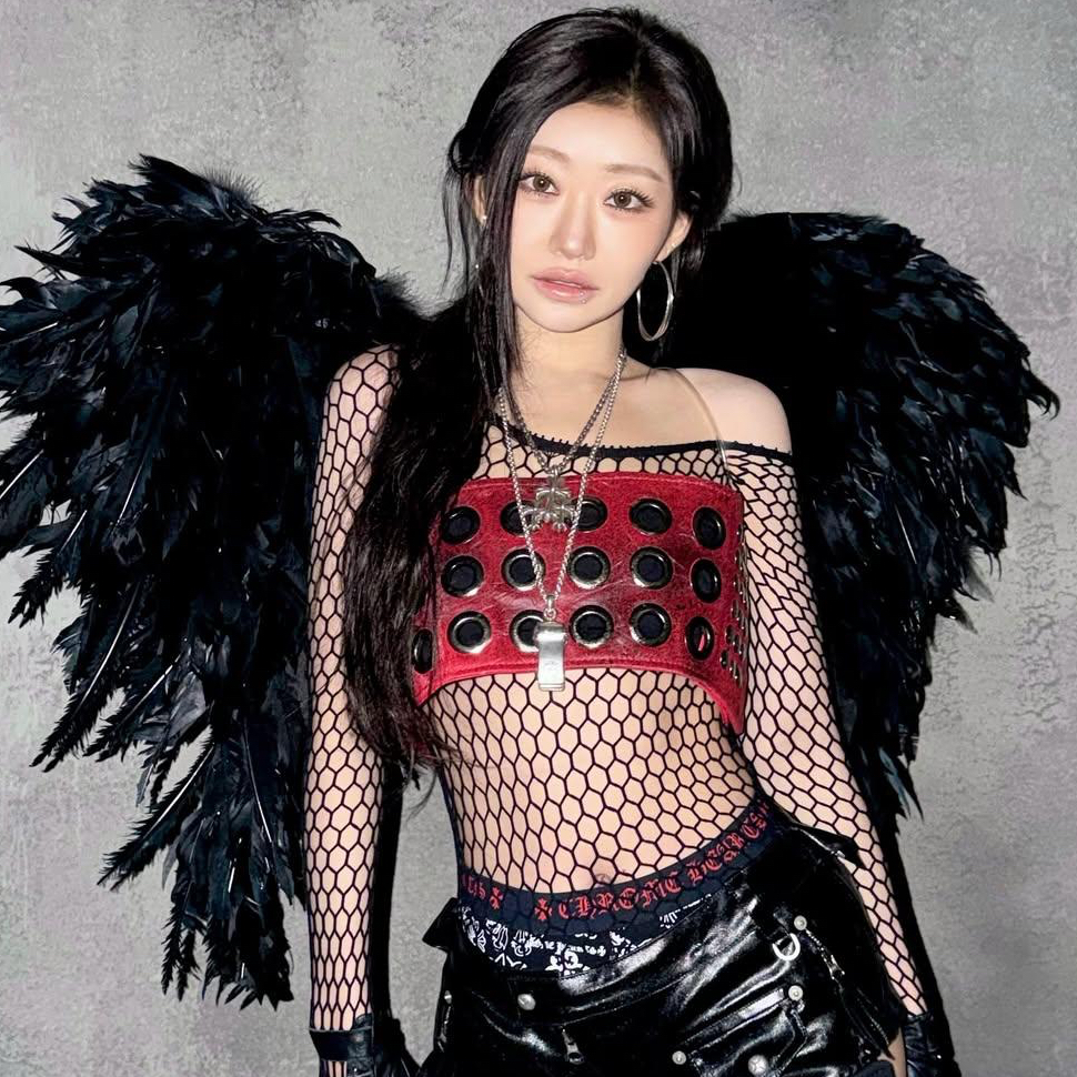 Latest photo of Julie (KISS OF LIFE)