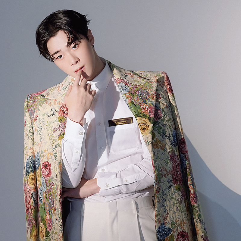 Latest photo of Moonbin (ASTRO)