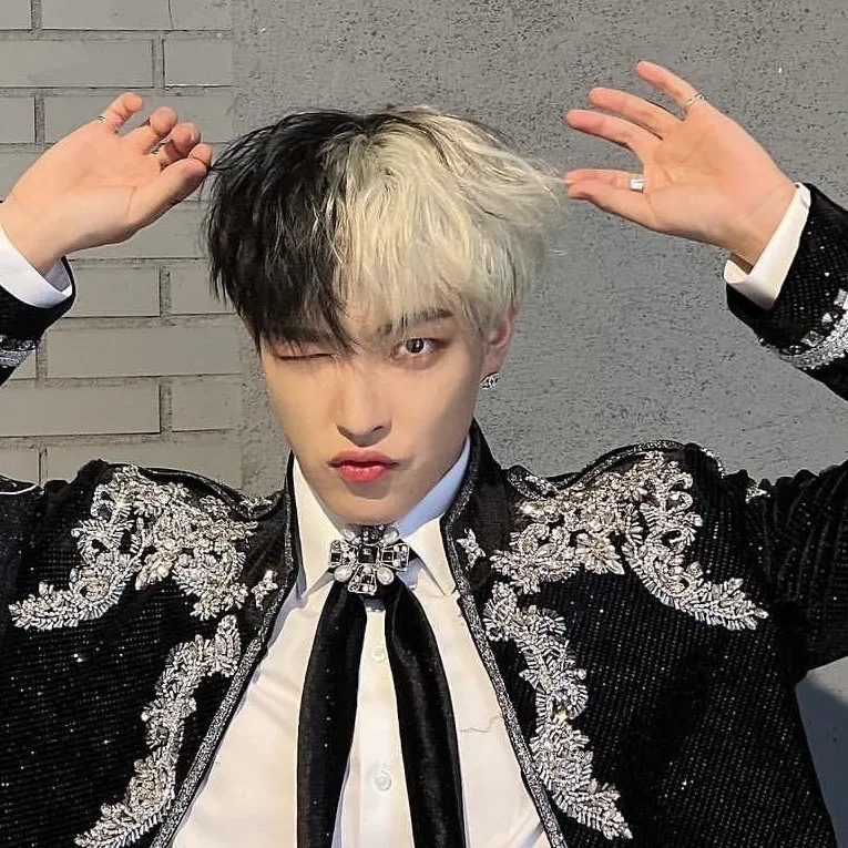 에이티즈의 비하인드 컷