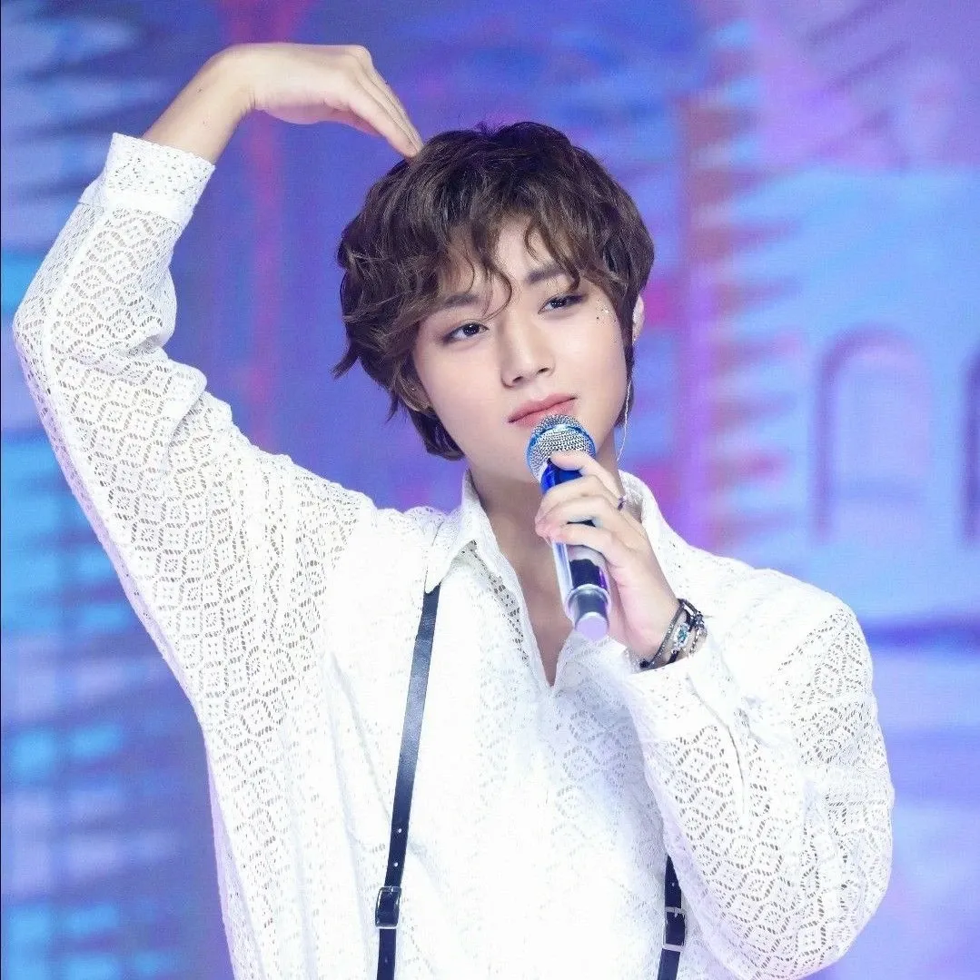 박지훈의 최신 사진