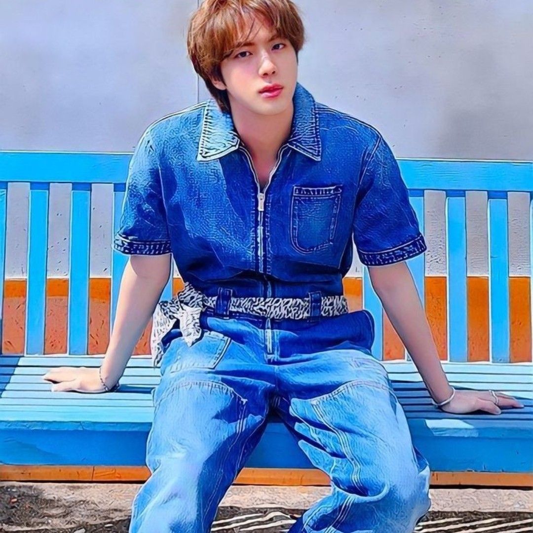 Must-see popular post of 진 (방탄소년단), your favorite