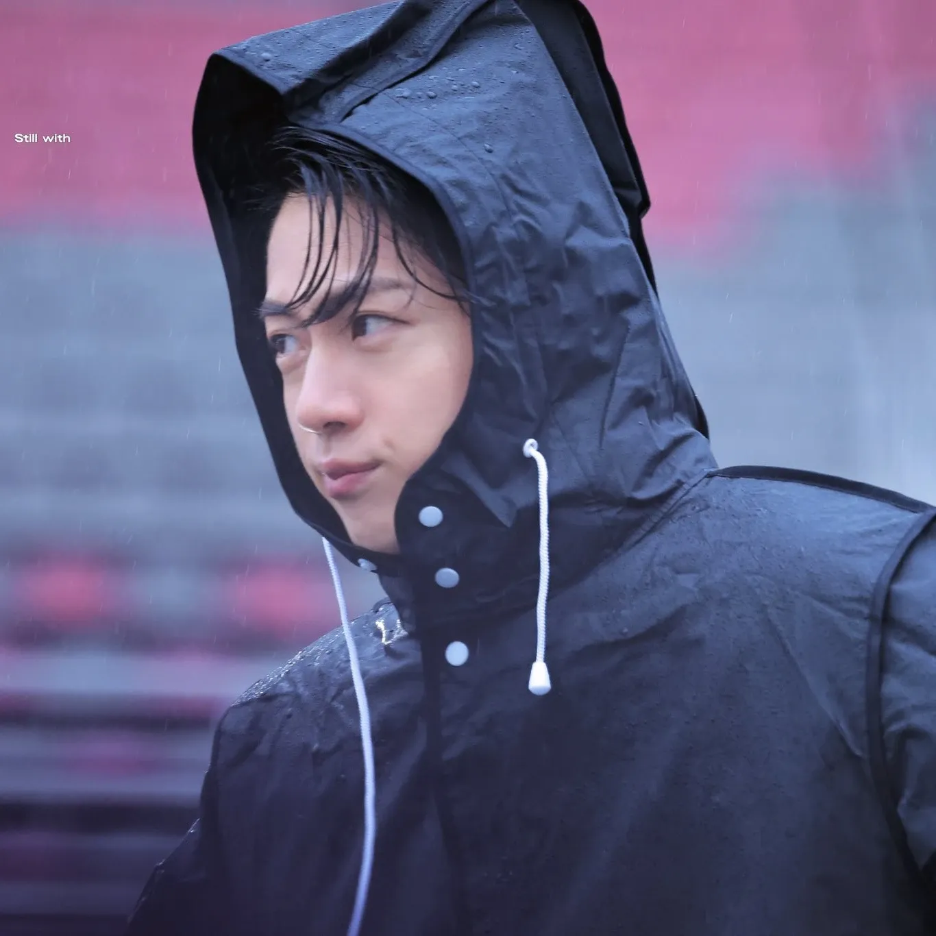 Potret di balik layar Jin (BTS)