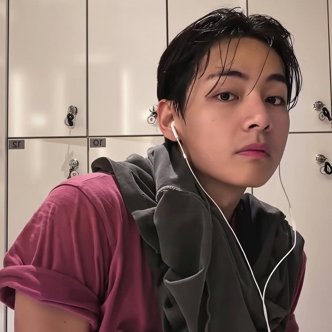 V (防彈少年團)粉絲拍下的瞬間