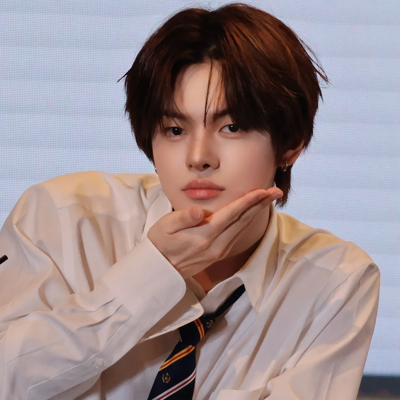 A moment captured by Lee Leo (ALPHA DRIVE ONE)'s fan