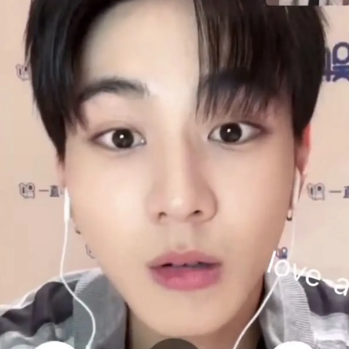 Konten idola populer yang trending di komunitas