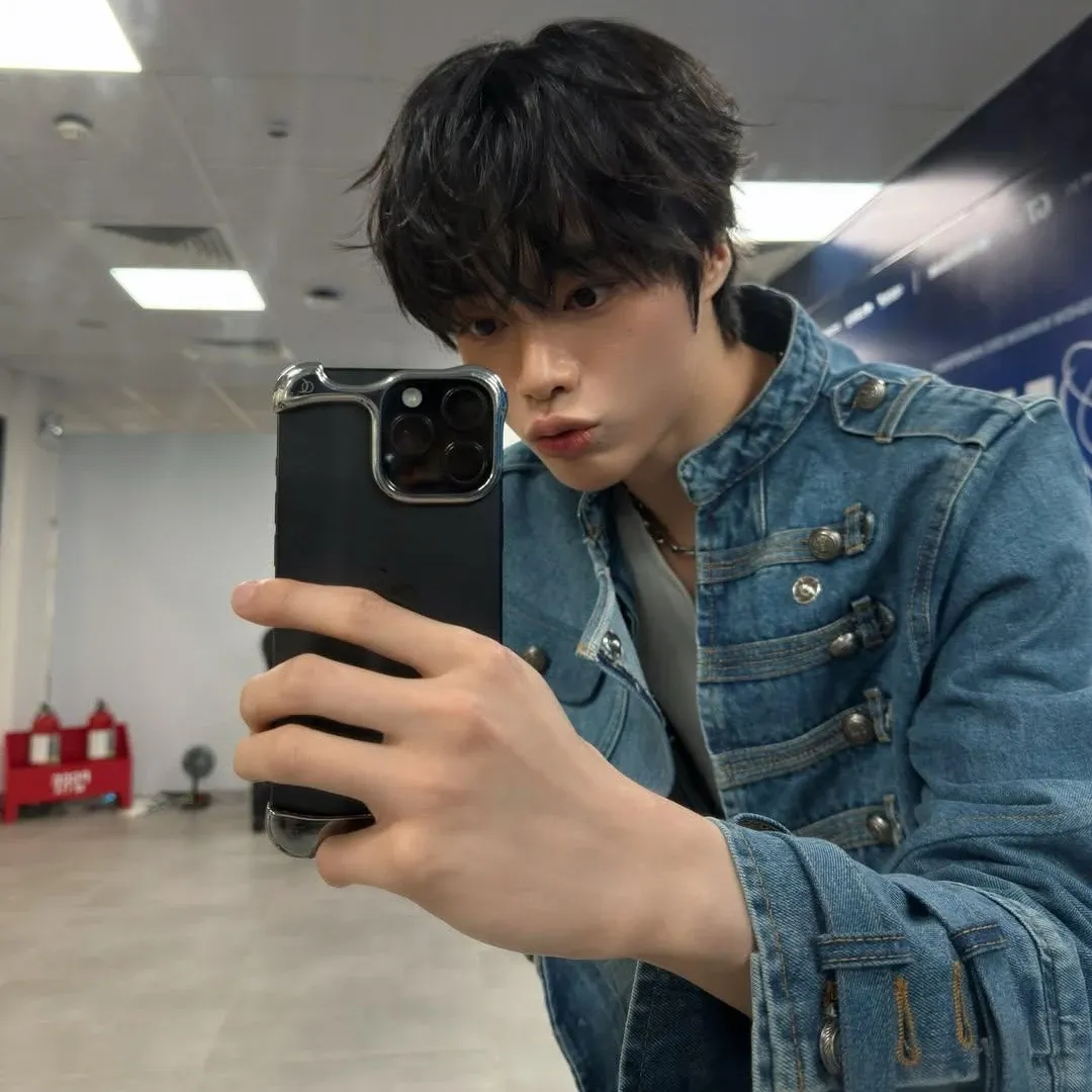 A moment captured by Hanbin (TEMPEST)'s fan