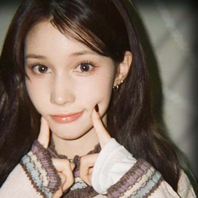 Behind-the-scenes cut of Huening Bahiyyih (Kep1er)