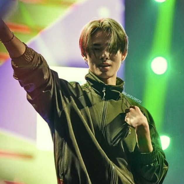 Momen yang diabadikan oleh penggemar NI-KI (ENHYPEN)