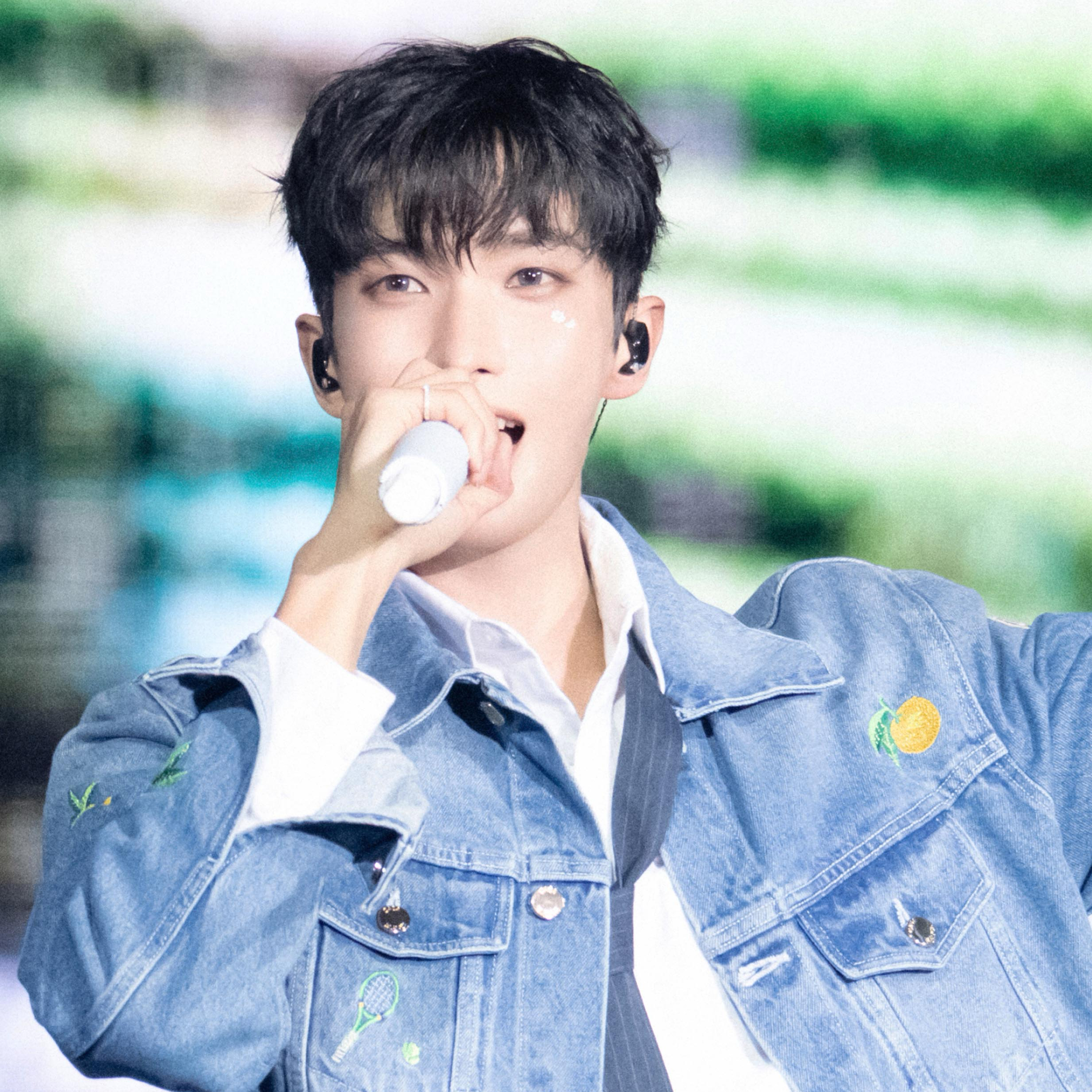 DK (SEVENTEEN)的最新活動照片