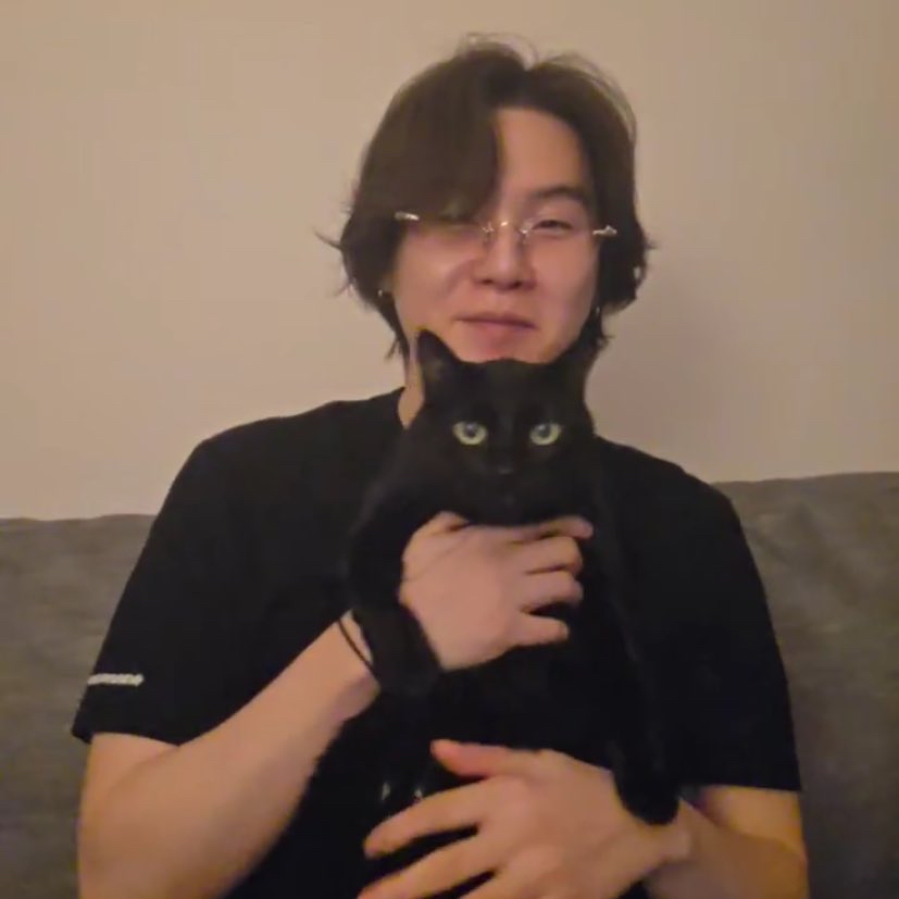 SUGA (BTS)の最近の活動写真