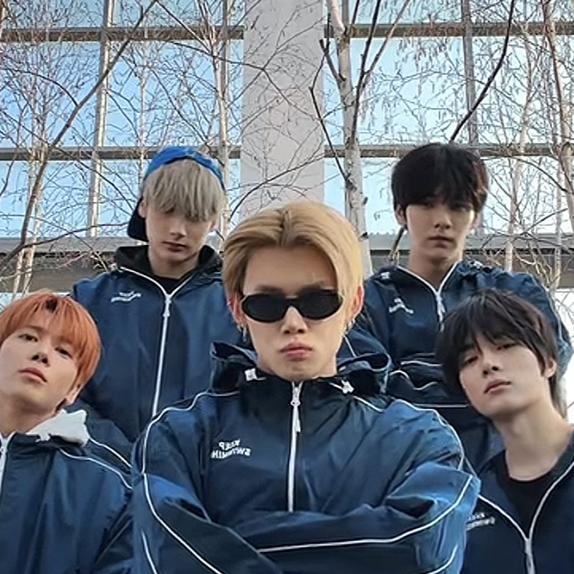 투모로우바이투게더 최근 활동샷