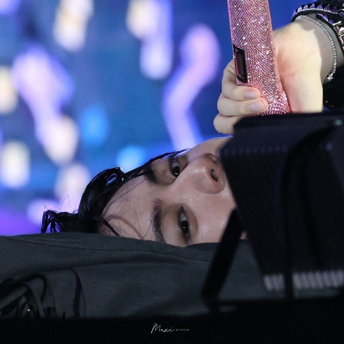 진 (방탄소년단)의 비하인드 컷