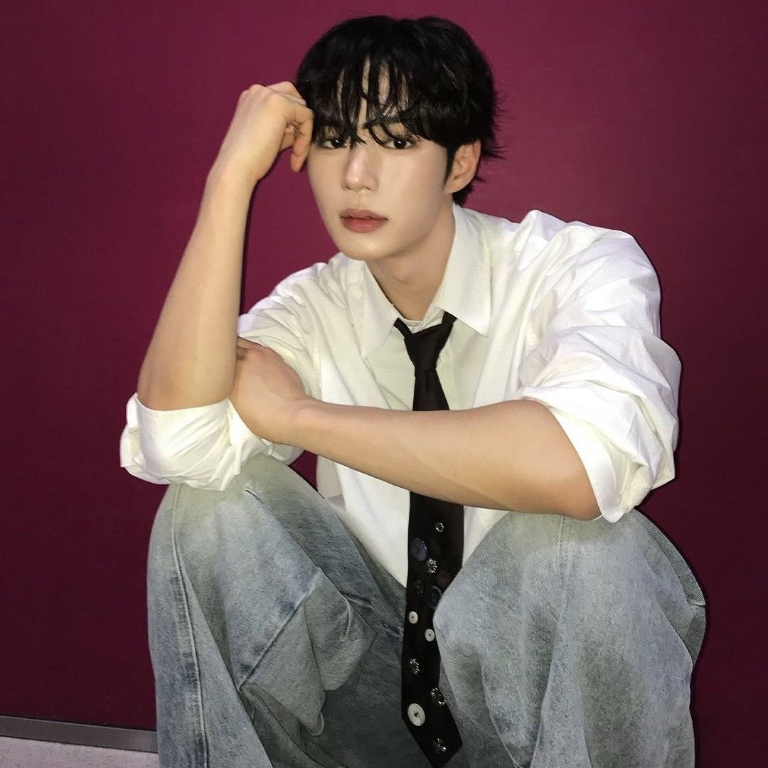 Behind-the-scenes cut of Kim Junseo (ALPHA DRIVE ONE)