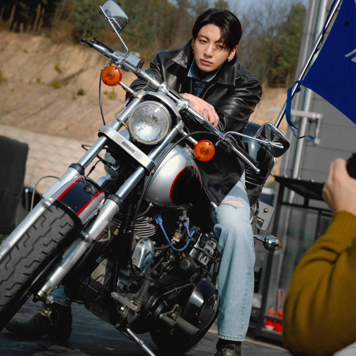 Foto aktivitas terbaru Jungkook (BTS)