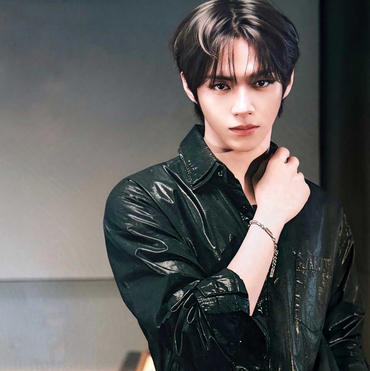 Behind-the-scenes cut of JL (AHOF)