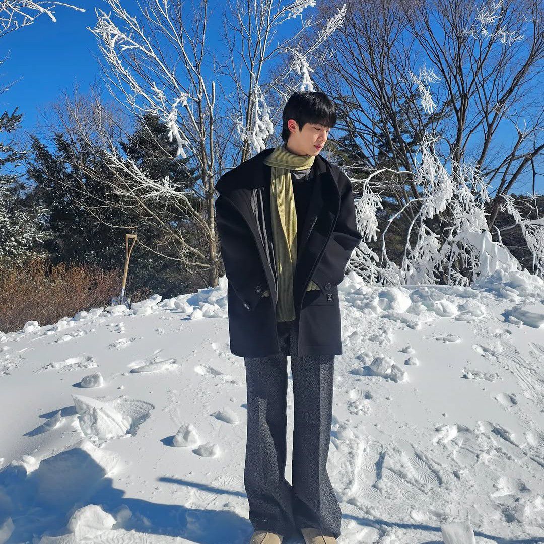 진 (방탄소년단)의 최신 사진