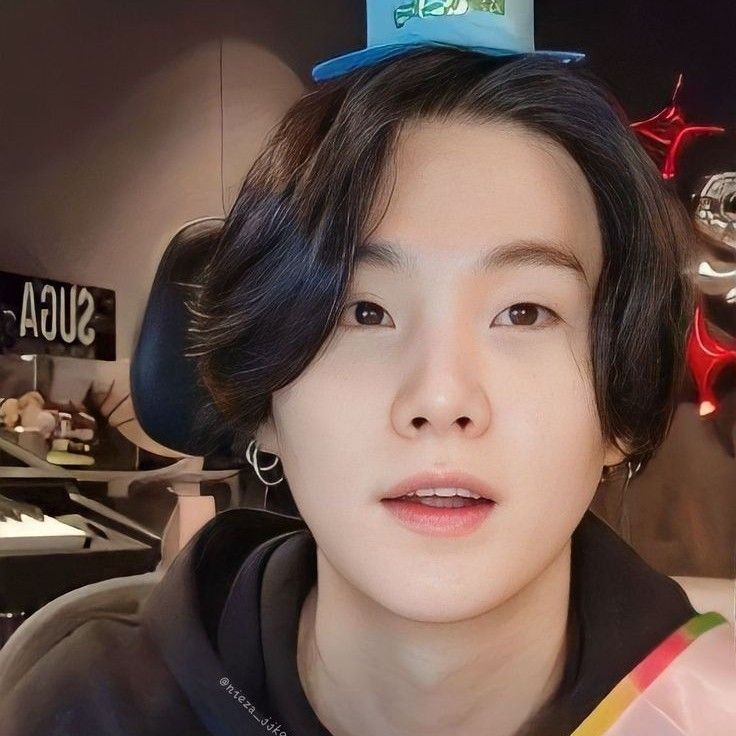 Potret di balik layar SUGA (BTS)